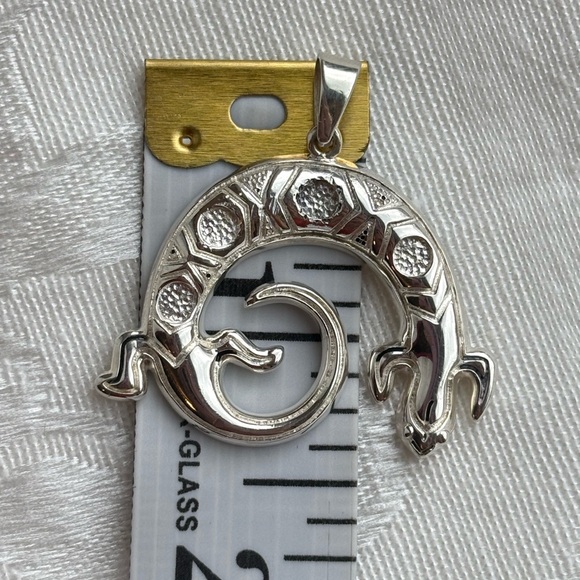 Sterling Silver Salamander or Lizard Pendant - Picture 6 of 6